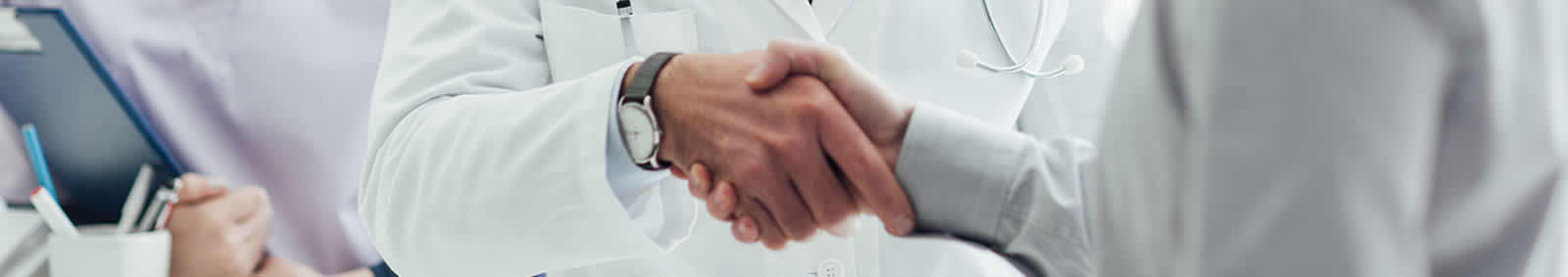 A deal closed with a handshake, the moment Biznixio tracks from lead to renewal